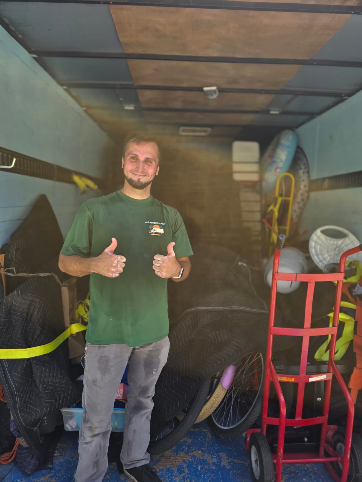 Old Florida Moving mover with red hand truck on a Fanning Springs to Chiefland move